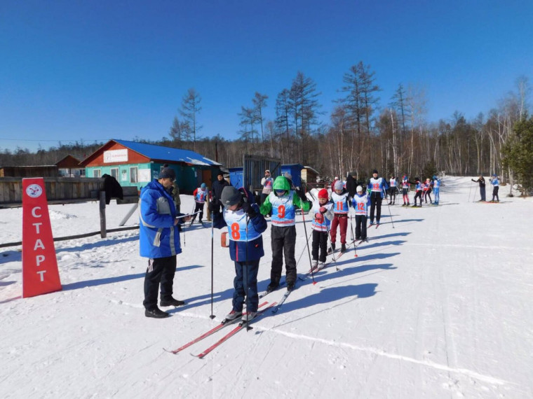 25 марта на лыжной трассе микрорайона Заречный состоялись открытые соревнования по лыжным гонкам.