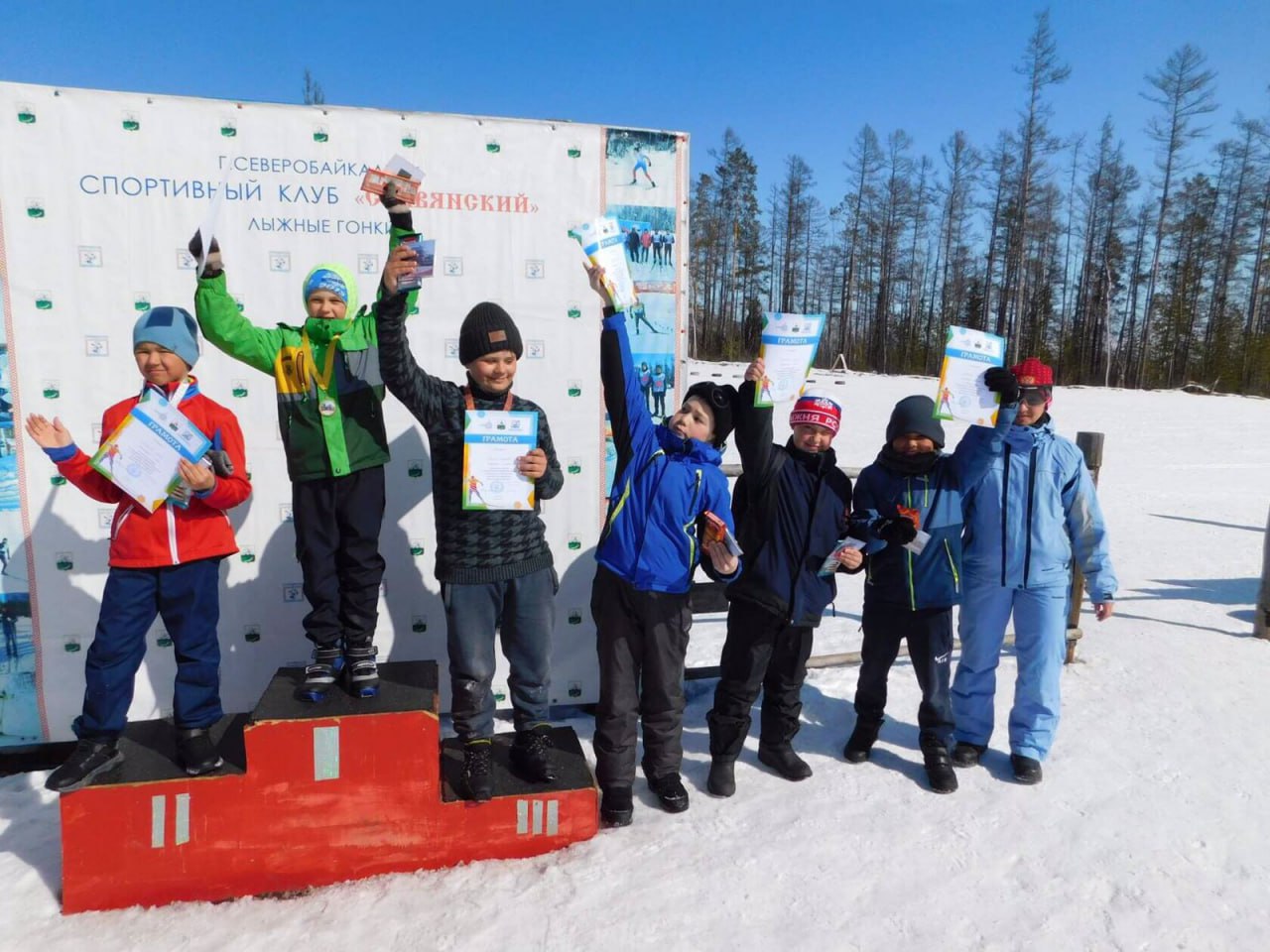 25 марта на лыжной трассе микрорайона Заречный состоялись открытые соревнования по лыжным гонкам.
